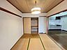 和室：畳の落ち着く空間で過ごす時間は、癒しのひとときにも