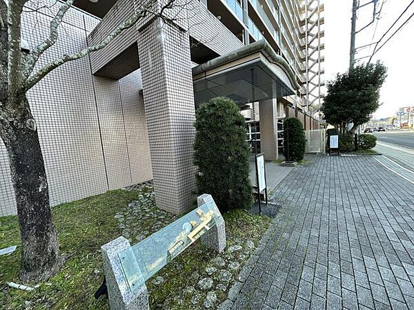 綺麗に管理されたエントランスは安心の住み心地