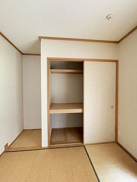 押入れならではの豊富な収納力で場所を気にせず収納