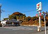 周辺：セブンイレブン成田土屋店 徒歩7分。 520m
