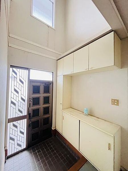 お気に入りの靴もたっぷり収納できる大型のシューズボックス