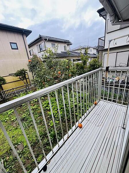 陽当りの良いバルコニーは洗濯物も早く乾きそうですね