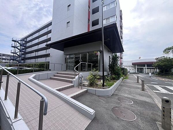 綺麗に管理されたエントランスは安心の住み心地