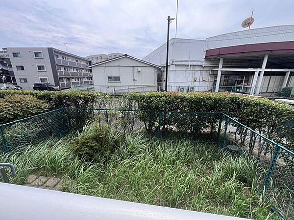 専用のお庭は開放感がありガーデニングや家庭菜園も楽しめます