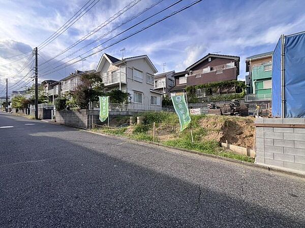 小学校まで徒歩3分と子育て環境充実