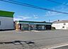 周辺：ファミリーマート富里インター店 徒歩16分。 1250m