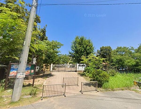 安食保育園 徒歩14分。 1060m