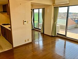 グランドメゾン上永谷 4階3LDKのリビング/ダイニング