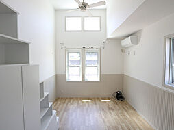 プリマベーラ 1階ワンルームのリビング/ダイニング