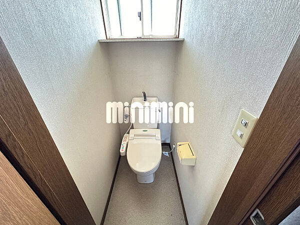 画像11:ウォシュレット付きで清潔感のあるトイレです。