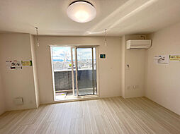 シェ・ドゥーヴル 303 3階1LDKのリビング/ダイニング