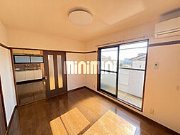 リラ・タウンプロムナード 2階2LDKのリビング/ダイニング