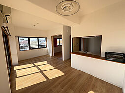 サーパス岩神 301 3階3LDKのリビング/ダイニング