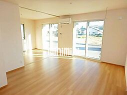 シャンドフルールII 1階2LDKのリビング/ダイニング