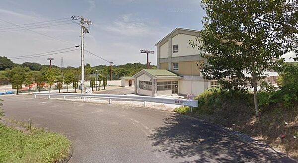 detached 福島県郡山市西田町土棚字内出
地図を見る