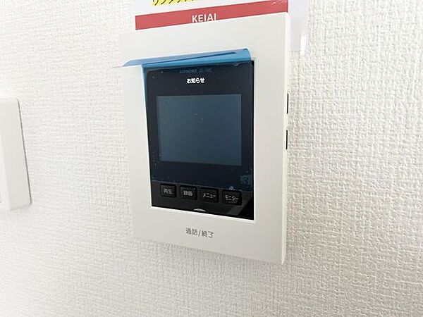 【モニター付きインターホン】訪問者の顔がわかる安心のセキュリティー。録画機能付きで、留守中の訪問者も確認できます！