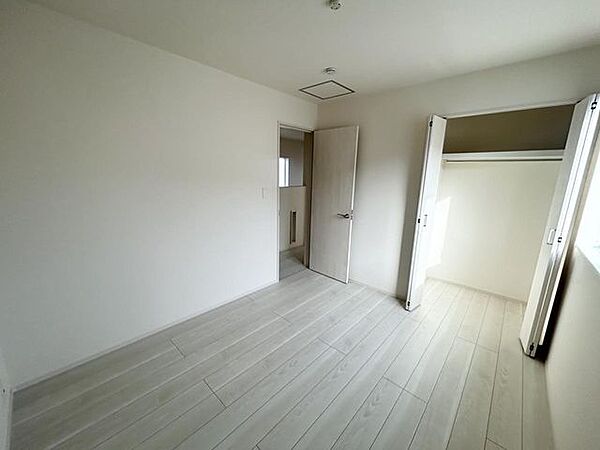 【洋室】明るく開放的なプライベート！（同仕様）