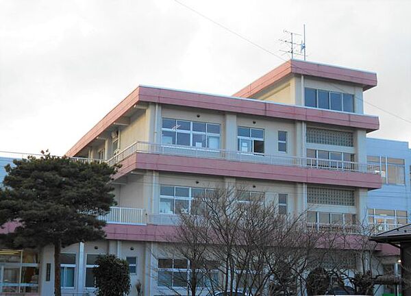 郡山市立小原田小学校 徒歩10分。 750m