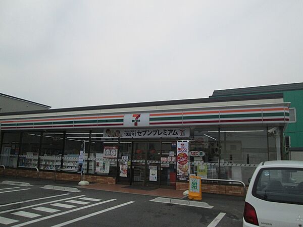 画像26:【コンビニエンスストア】セブンイレブン四日市白須賀店まで571ｍ