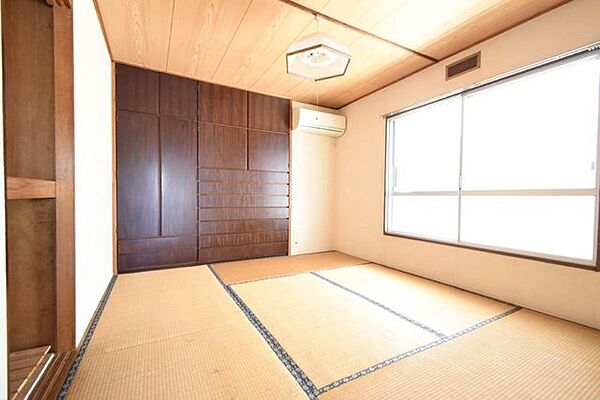 detached 茨城県牛久市神谷１丁目37-19
地図を見る