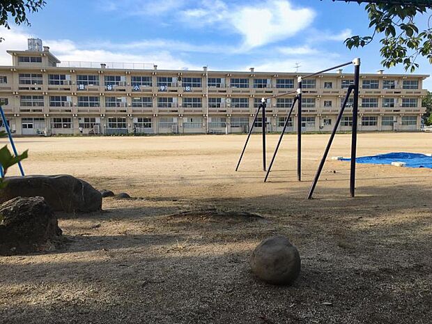 笹谷小学校　1070ｍ/徒歩14分