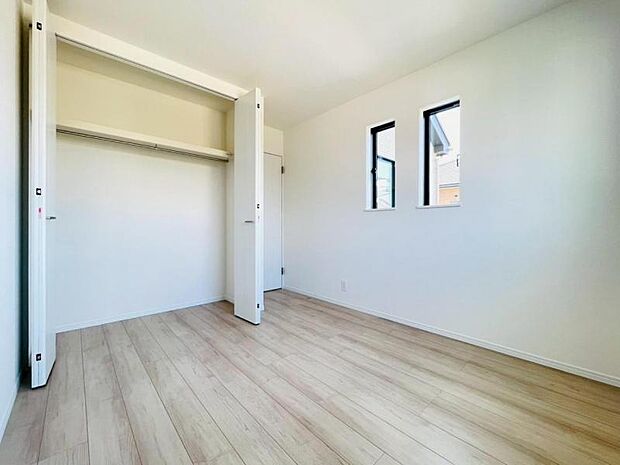 各洋室快適さとプライベートを配慮した設計になっています。