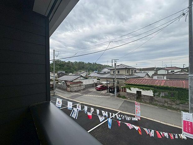 落ち着いた景色が楽しめるバルコニー