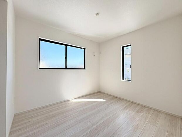 各洋室快適さとプライベートを配慮した設計になっています。