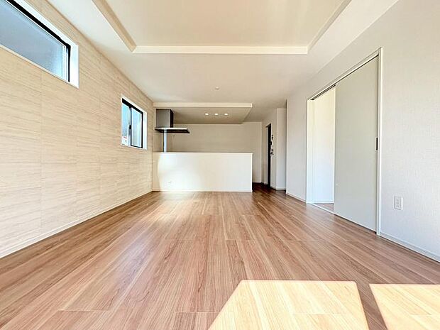 生活動線を考えて作られたリビングは家族の会話が弾む設計です。