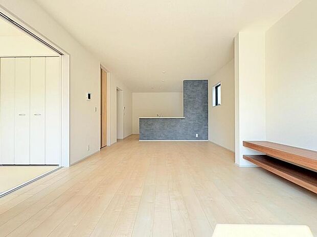 リビングは家族の顔が見え自然とコミュニケーションが生まれる空間です。