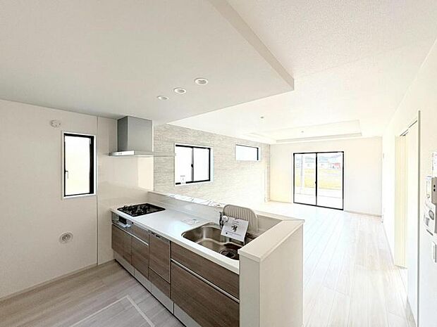 開放感と採光にこだわった居心地の良いゆとりのリビングです。