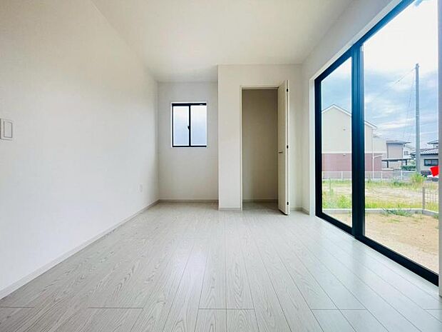 (同仕様)あると嬉しい♪1階の一部屋。客間、お友達やご親戚のお泊り部屋として使えます!