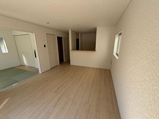 生活動線を考えて作られたリビングは家族の会話が弾む設計です。
