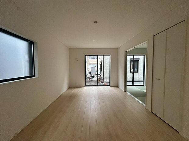 壁用断熱材は主にグラスウール断熱材を採用。冬の嫌な結露を軽減できます。