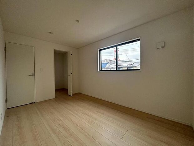 各洋室快適さとプライベートを配慮した設計になっています。