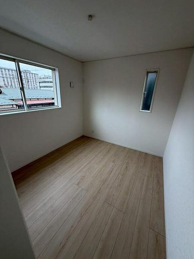 各洋室快適さとプライベートを配慮した設計になっています。