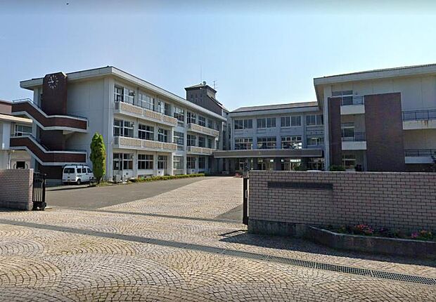 釀芳中学校　963ｍ/徒歩13分