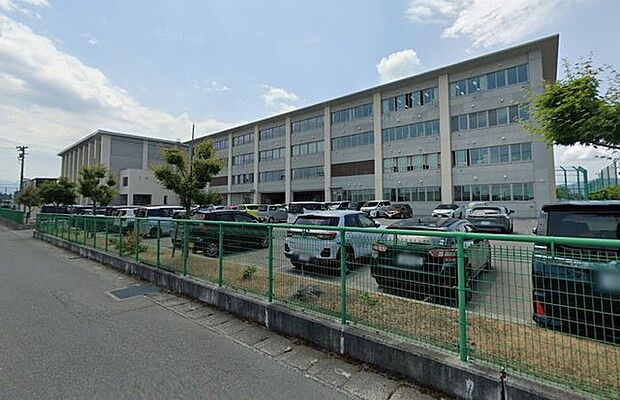 第四中学校 2076m/徒歩26分 2079m