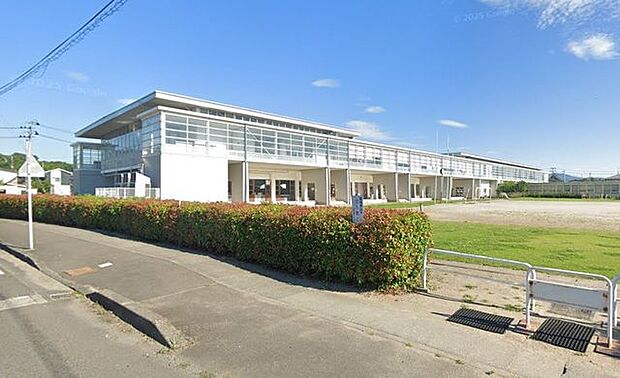 第二小学校 761m/徒歩10分