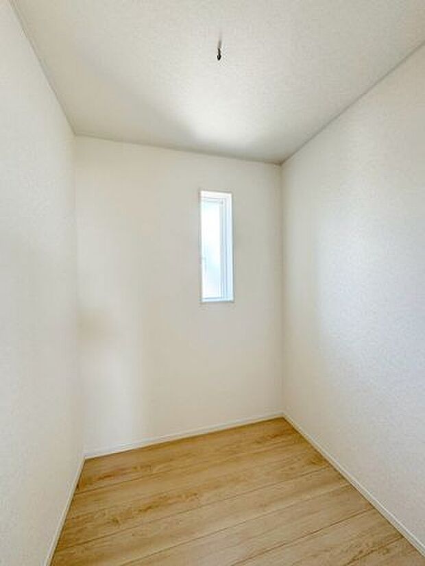 テレワークルームは収納はもちろん、ちょっとしたお部屋としてもお使いいただけます。