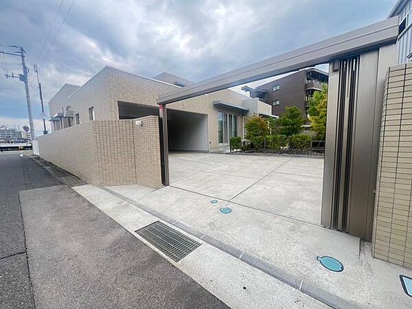 全自動シャッター付き車庫