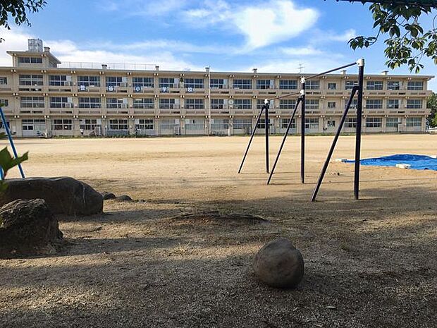 笹谷小学校 1759m/徒歩22分