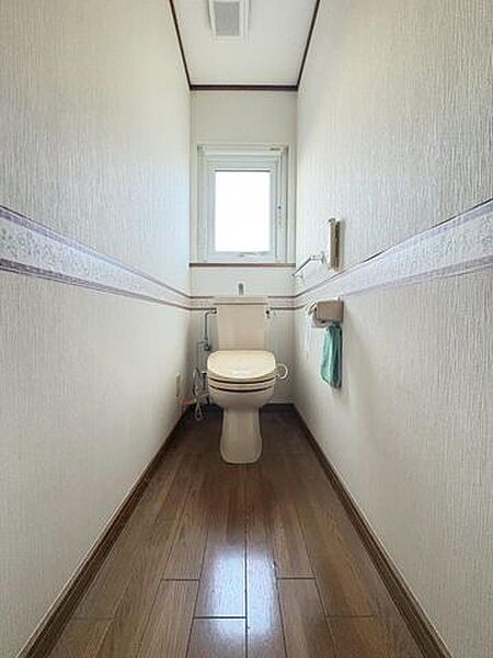 トイレは1階と2階にございます。