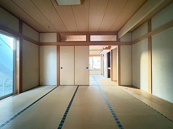 1階和室は2部屋ございます。