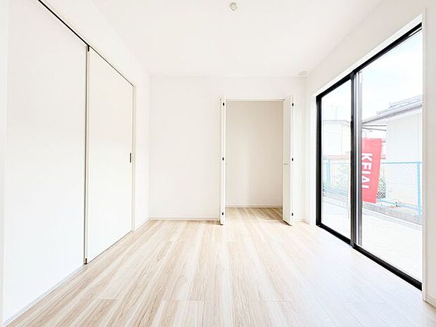 あると嬉しい!1階の一部屋。客間、お友達やご親戚のお泊り部屋として使えます!