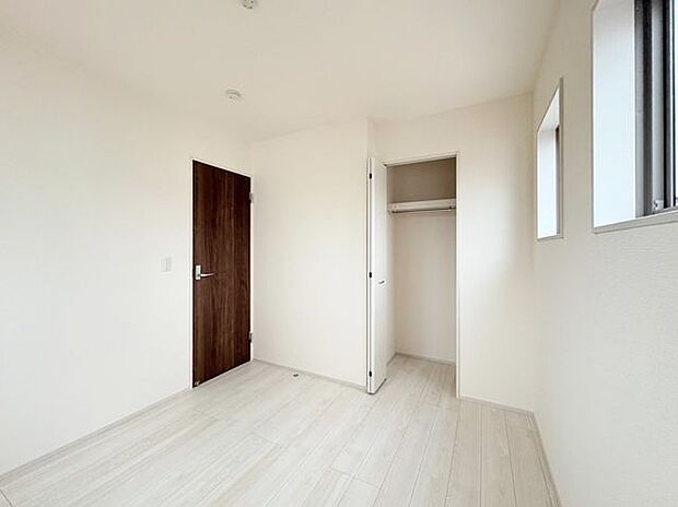 各洋室快適さとプライベートを配慮した設計になっています。