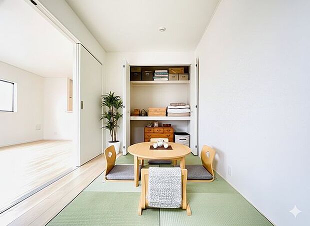 お客様が来た時には客間としても利用できる和室。しっとり落ち着いた雰囲気です。(同仕様)