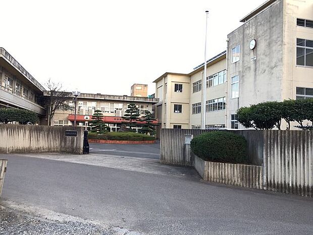 福島市立岳陽中学校 徒歩16分。 1210m