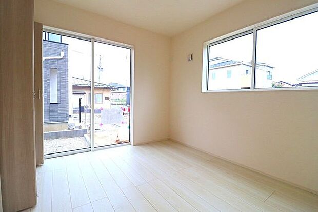 あると嬉しい!1階の一部屋。客間、お友達やご親戚のお泊り部屋として使えます!