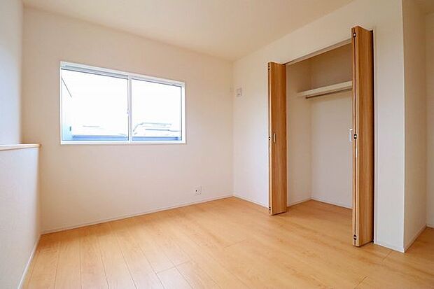 洋室は2階に3部屋ございます。ご夫婦の寝室、子供部屋など様々な用途に合わせてお使いいただけます。